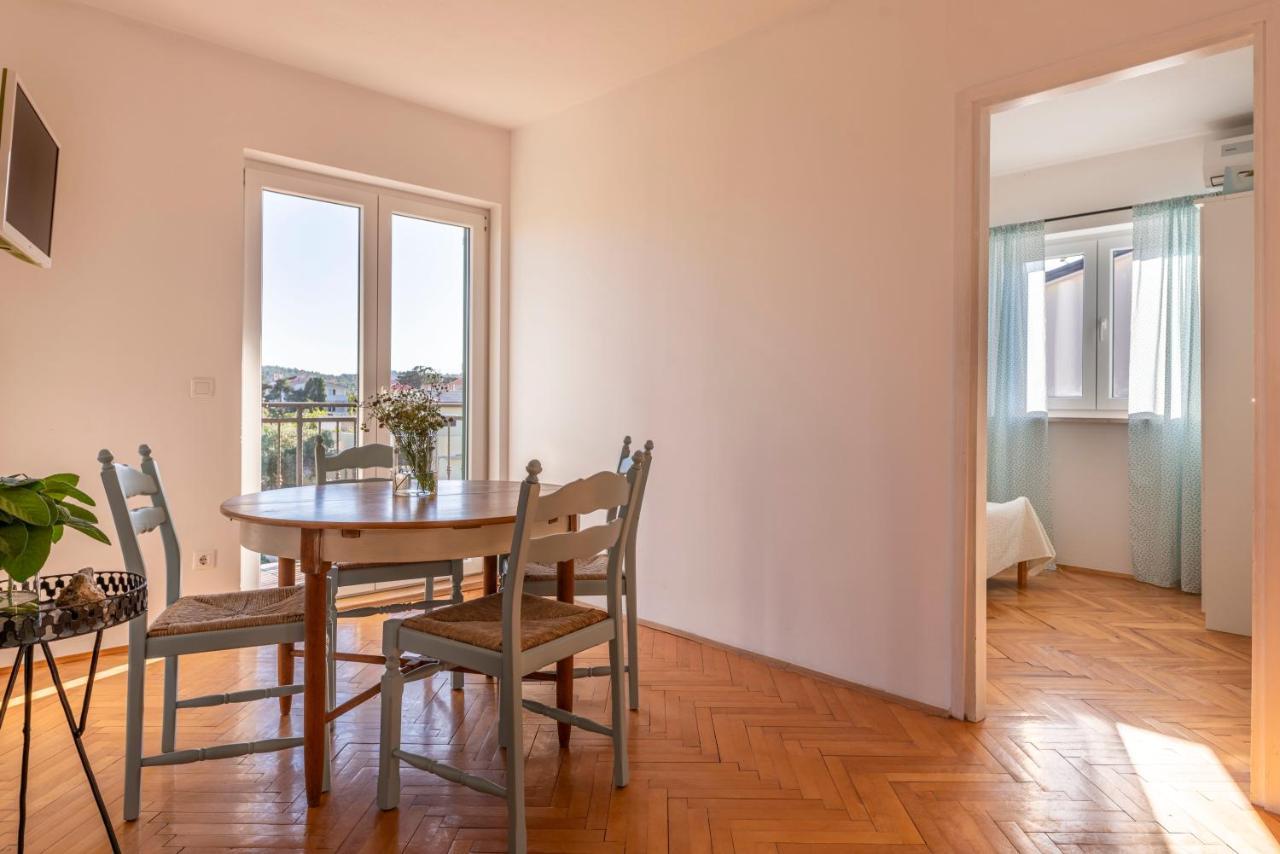 Charming Tale Apartments Modun19 Pirovac Luaran gambar