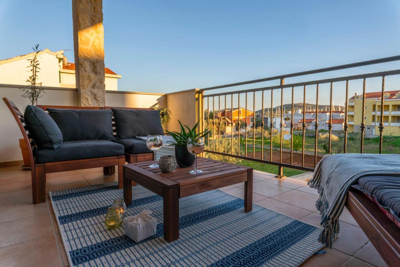 Charming Tale Apartments Modun19 Pirovac Luaran gambar