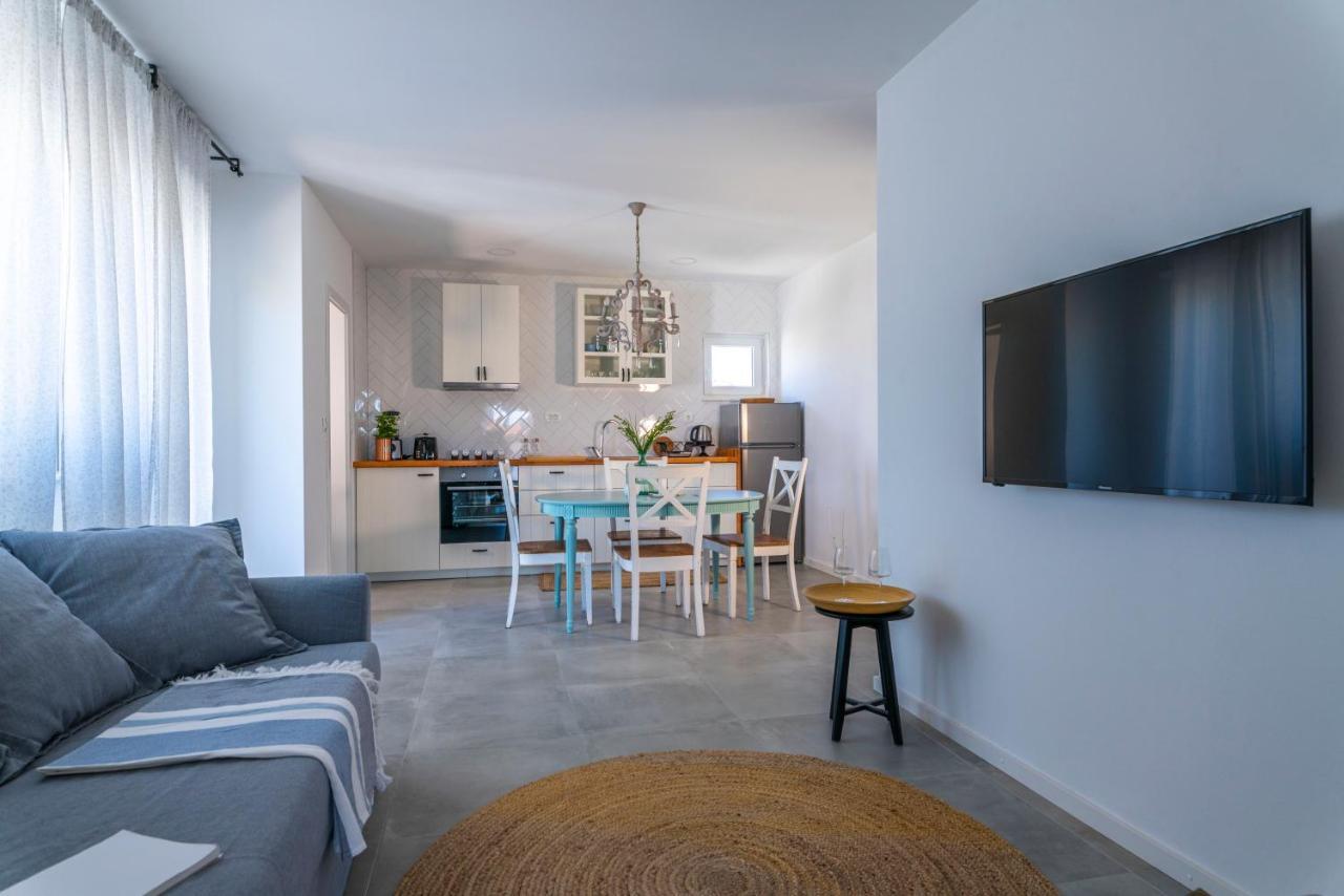 Charming Tale Apartments Modun19 Pirovac Luaran gambar