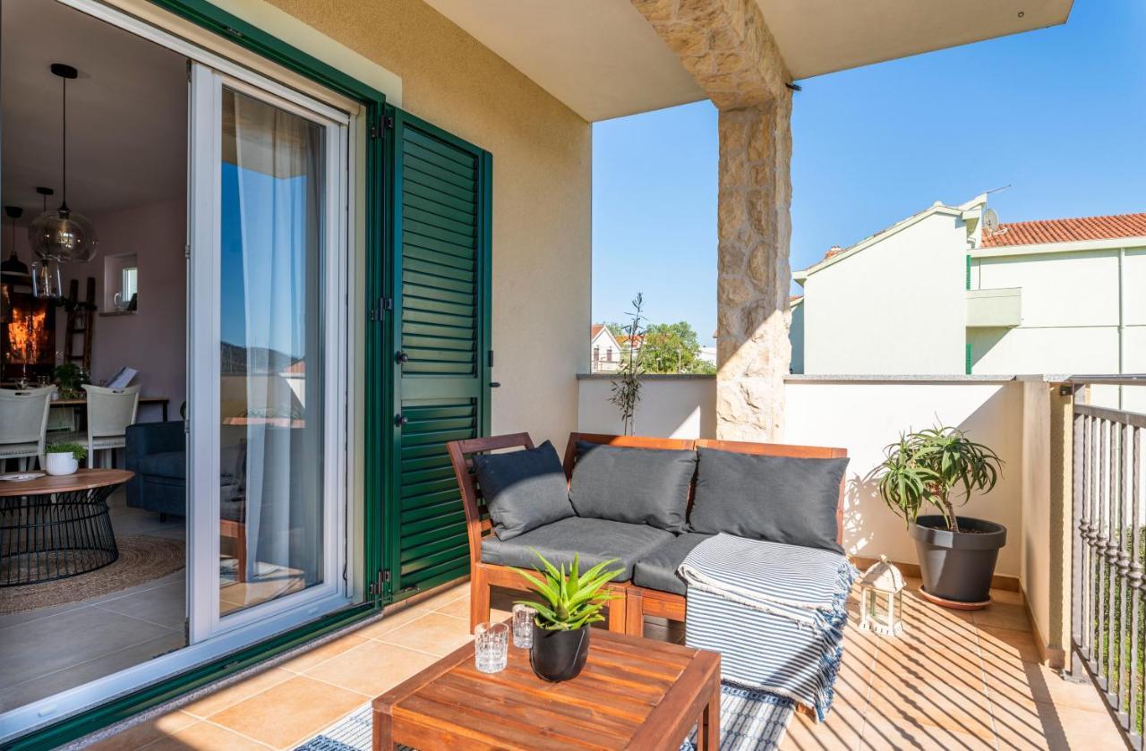 Charming Tale Apartments Modun19 Pirovac Luaran gambar