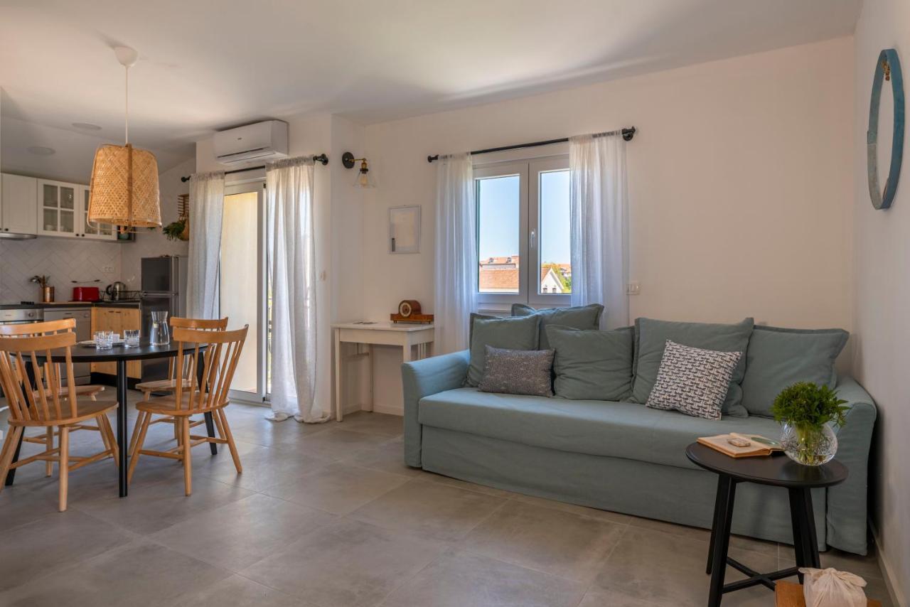 Charming Tale Apartments Modun19 Pirovac Luaran gambar