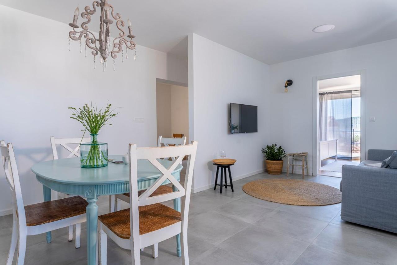 Charming Tale Apartments Modun19 Pirovac Luaran gambar