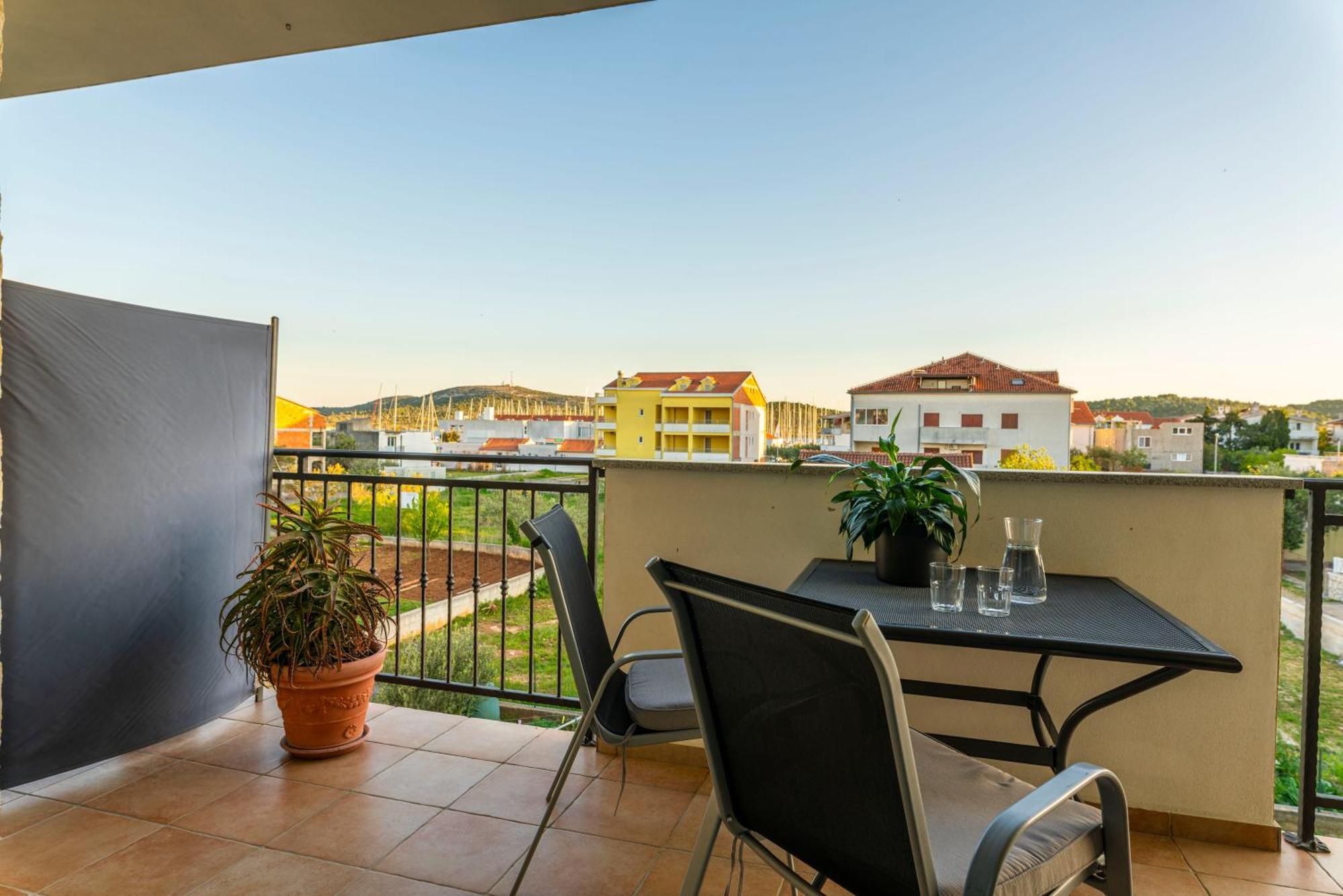 Charming Tale Apartments Modun19 Pirovac Bilik gambar